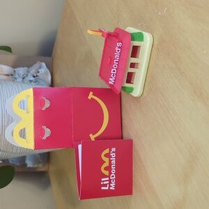 McDonald's   Lil McDonald’s Restaurant in tiny happy meal box new